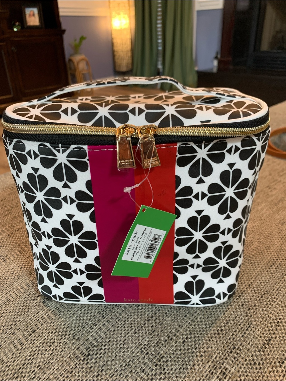 Kate Spade black Spade flower lunchbox cooler bag NEW WITH TAGS